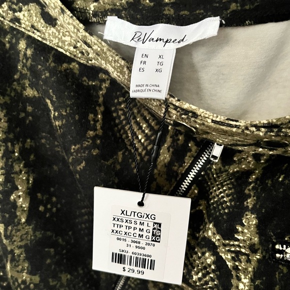 Green lizard print mini skirt BRAND NEW with Tags - Picture 2 of 2